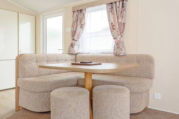 Comfort Caravan Hot Tub 4 - Dartmoor View, Okehampton