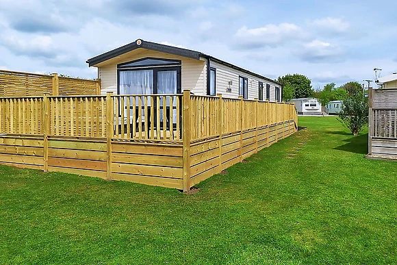 Superior Holiday Home Hot Tub 