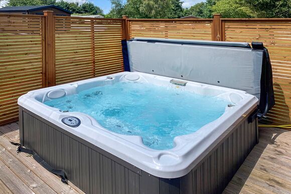 Comfort Plus Lodge Hot Tub 4 - Dartmoor View, Okehampton