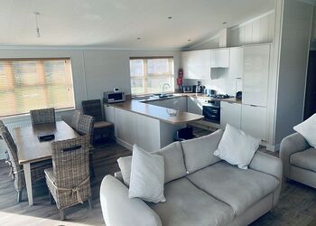 Comfort Plus Lodge Hot Tub 8 - Delamere Lake Sailing and Holiday Park, Delamere Forest