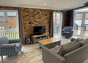 Signature Lodge Hot Tub 4 