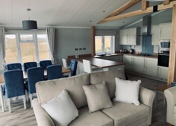 Signature Lodge Hot Tub 8 - Delamere Lake Sailing and Holiday Park, Delamere Forest