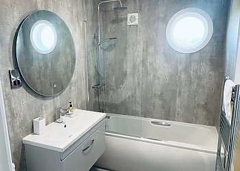 Luxury Lodge Hot Tub 6 