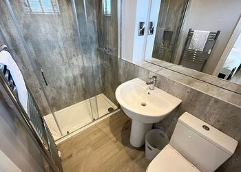 Signature Lodge Hot Tub 7 - Delamere Lake Sailing and Holiday Park, Delamere Forest