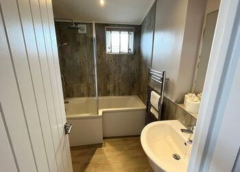 Signature Lodge Hot Tub 7 - Delamere Lake Sailing and Holiday Park, Delamere Forest