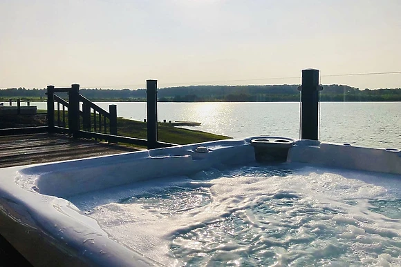 Signature Lodge Hot Tub 6 