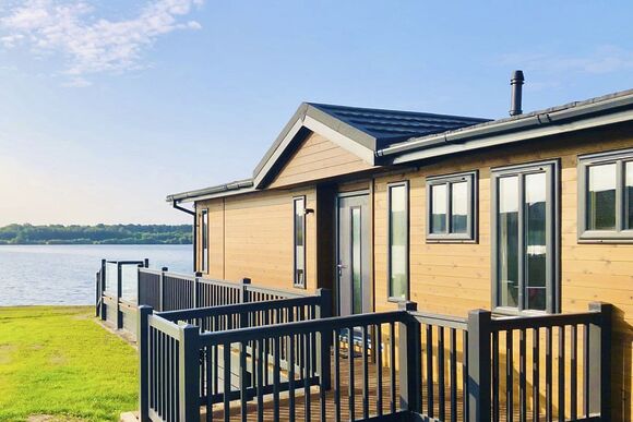 Signature Lodge Hot Tub 6 - Delamere Lake Sailing and Holiday Park, Delamere Forest