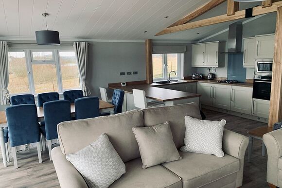 Signature Lodge Hot Tub 9 - Delamere Lake Sailing and Holiday Park, Delamere Forest