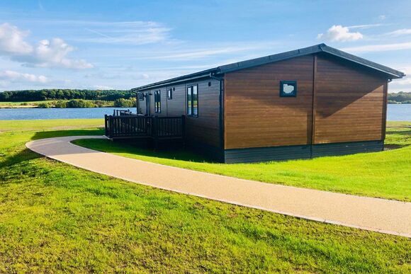 Signature Lodge Hot Tub 9 - Delamere Lake Sailing and Holiday Park, Delamere Forest