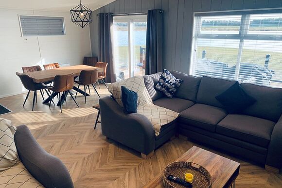 Signature Lodge Hot Tub 9 - Delamere Lake Sailing and Holiday Park, Delamere Forest