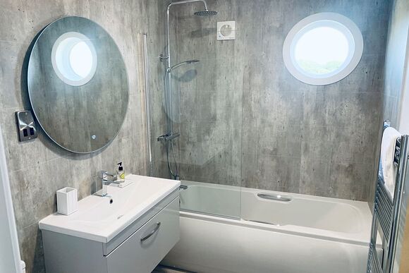 Luxury Lodge Hot Tub 6 - Delamere Lake Sailing and Holiday Park, Delamere Forest