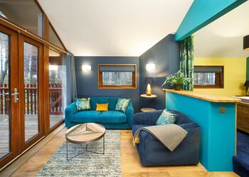 Golden Oak Hideaway - Delamere Forest Lodges, Frodsham