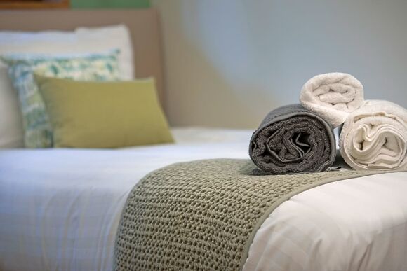 Golden Oak 3 - Delamere Forest Lodges, Frodsham