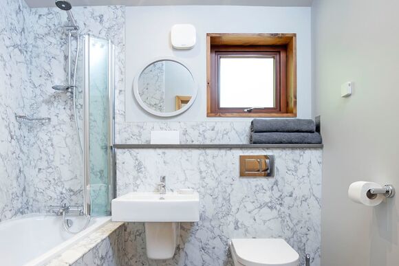 White Willow Premium 2 - Delamere Forest Lodges, Frodsham