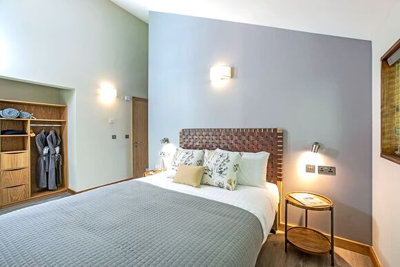 White Willow Premium 3 - Delamere Forest Lodges, Frodsham