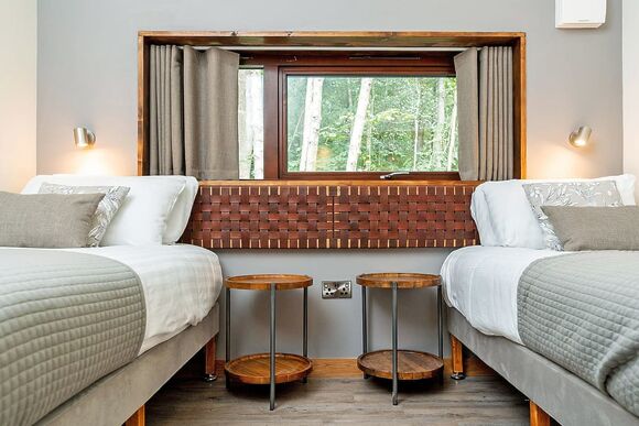 White Willow Premium 3 Pet - Delamere Forest Lodges, Frodsham