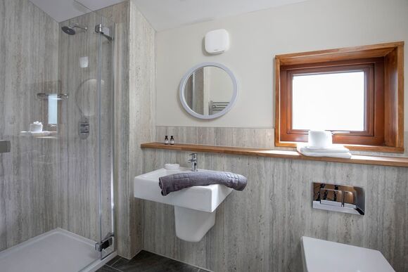 Silver Birch 2 Secluded View Pet - Delamere Forest Lodges, Frodsham