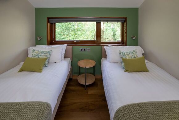 Golden Oak 2 Secluded View - Delamere Forest Lodges, Frodsham