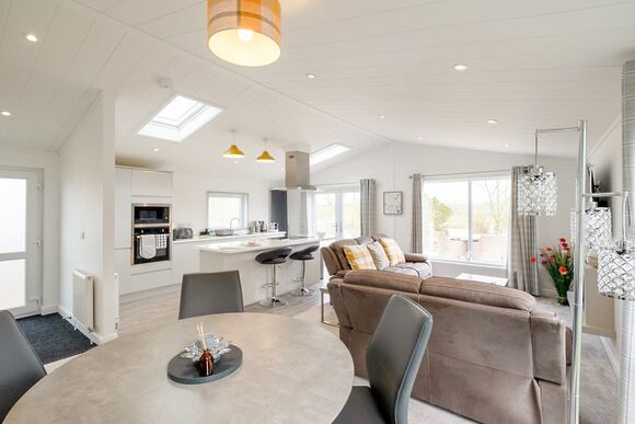 The Lake House - Docker Holiday Park, Carnforth