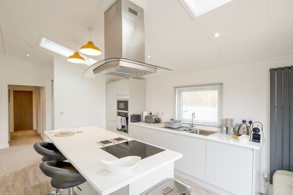 The Lake House - Docker Holiday Park, Carnforth