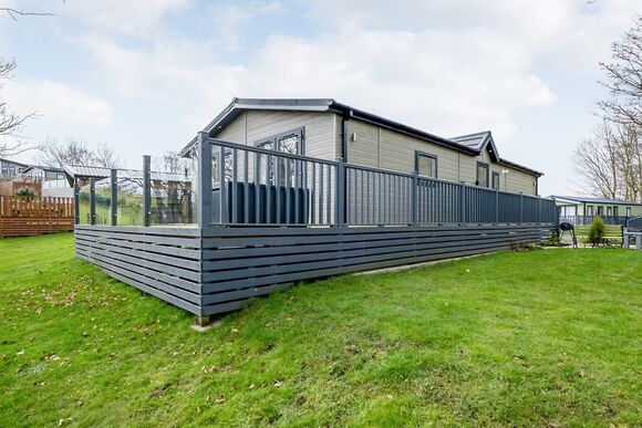 Wine Down Retreat - Docker Holiday Park, Carnforth