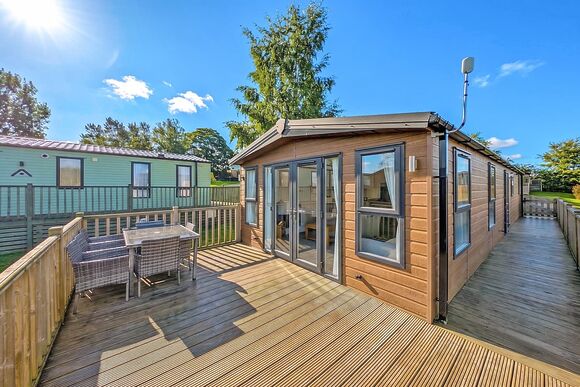Retreat 21 - Docker Holiday Park, Carnforth