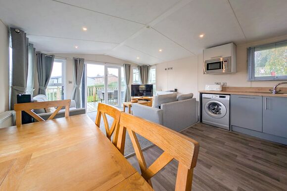 Retreat 21 - Docker Holiday Park, Carnforth