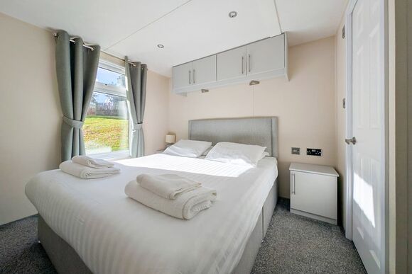 Retreat 21 - Docker Holiday Park, Carnforth