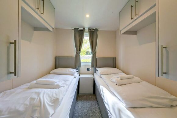 Retreat 21 - Docker Holiday Park, Carnforth