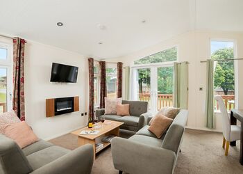 Premier Spa Lodge 2 - Doublebois Lodge Escape, Looe