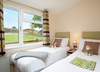 Premier Spa Lodge 2 - Doublebois Lodge Escape, Looe