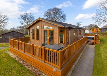 Premier Spa Lodge 3 - Doublebois Lodge Escape, Looe