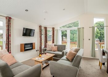 Premier Spa Lodge 3 - Doublebois Lodge Escape, Looe