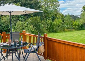 Premier Plus Spa Lodge 3 - Doublebois Lodge Escape, Looe