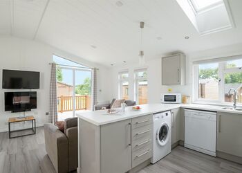 Classic Lodge 3 - Doublebois Lodge Escape, Looe