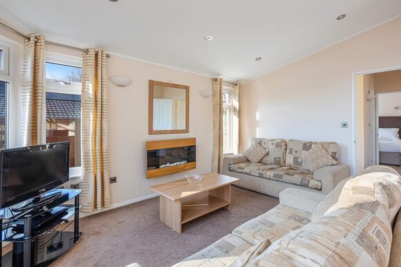 Classic Lodge 2 - Doublebois Lodge Escape, Looe
