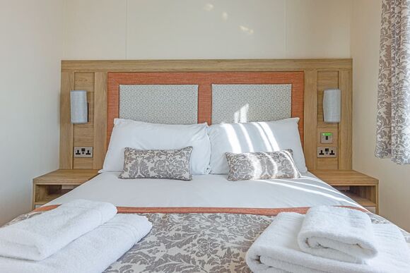 Premier Spa Holiday Home 3 No Pets - Doublebois Lodge Escape, Looe