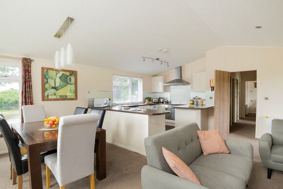 Premier Spa Lodge 2 - Doublebois Lodge Escape, Looe