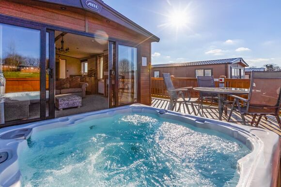 Premier Spa Lodge 3 - Doublebois Lodge Escape, Looe