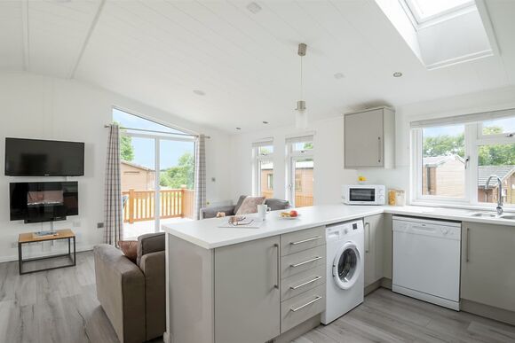 Classic Lodge 3 - Doublebois Lodge Escape, Looe