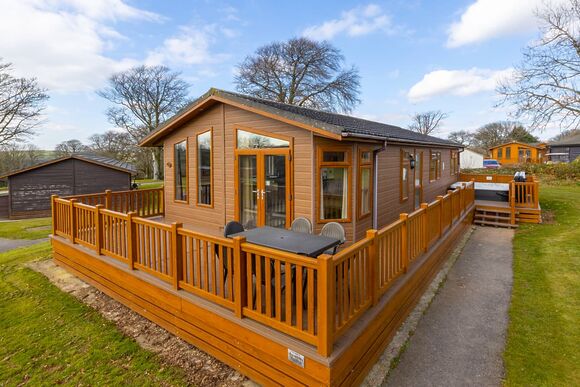 Premier Spa Lodge 3 - Doublebois Lodge Escape, Looe