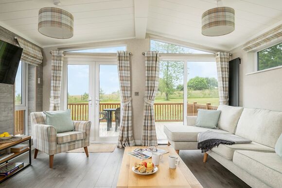 Elite Spa Holiday Home 2 - Doublebois Lodge Escape, Looe
