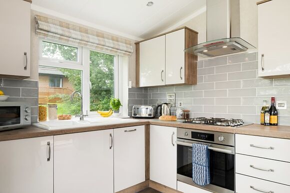 Elite Spa Holiday Home 2 - Doublebois Lodge Escape, Looe