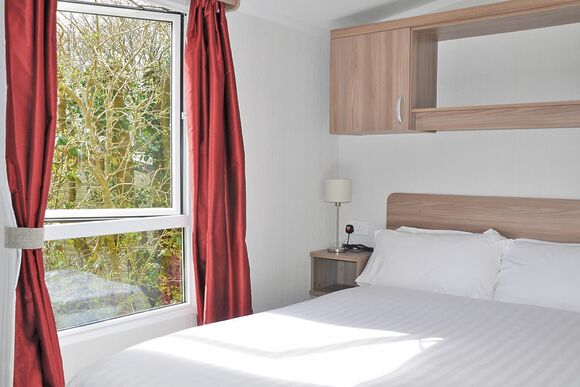 Premier Robin B4, Premier Robin T3 - Woodovis Park, Tavistock