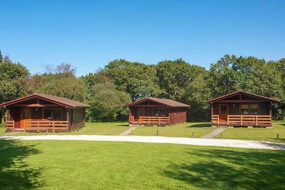 Eastcott Lodges