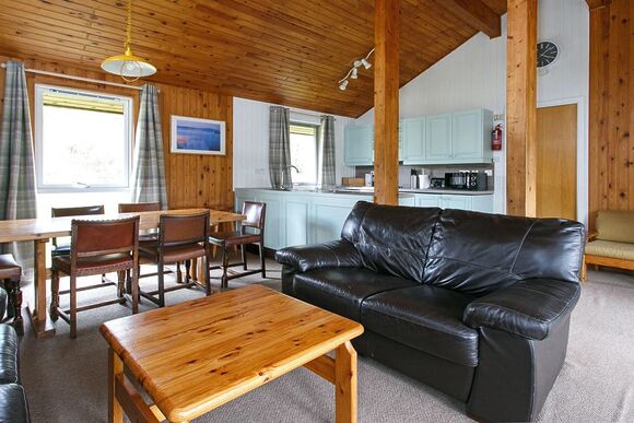 Loch Earn Lodge - Lochearnhead Loch Side, Lochearnhead, Perthshire