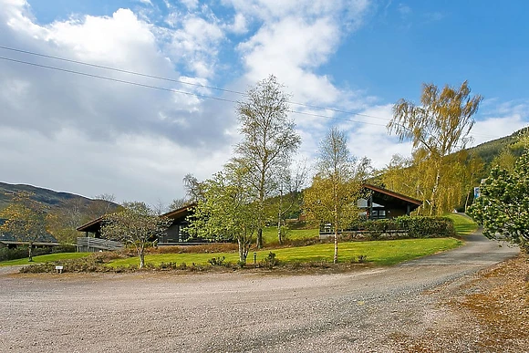 Loch Earn Log Cabin 