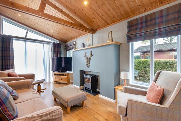 Luxury Lodge 4 - Edgeley Holiday Park, Albury, Guildford