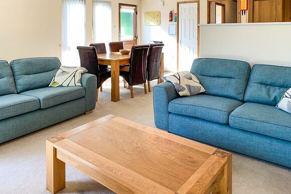 Classic Lodge 4 (Pet) - Edgeley Holiday Park, Albury, Guildford