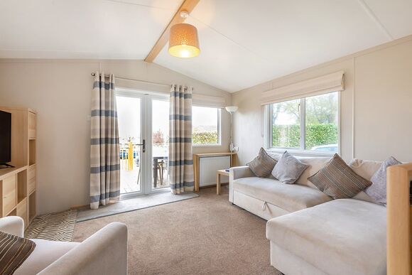 Comfort Holiday Home 4 (Pet) - Edgeley Holiday Park, Albury, Guildford